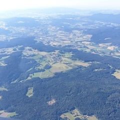 Flugwegposition um 15:39:12: Aufgenommen in der Nähe von Regen, Deutschland in 1718 Meter